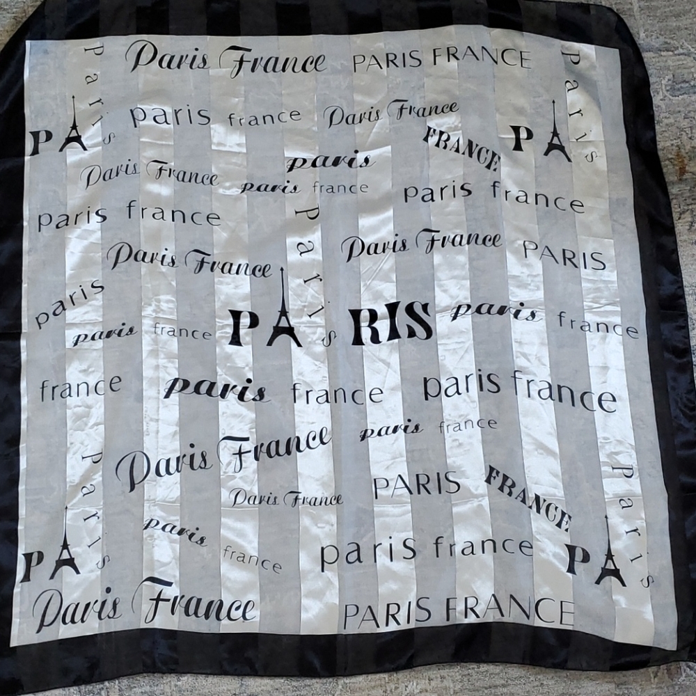 Scarf - Paris, France